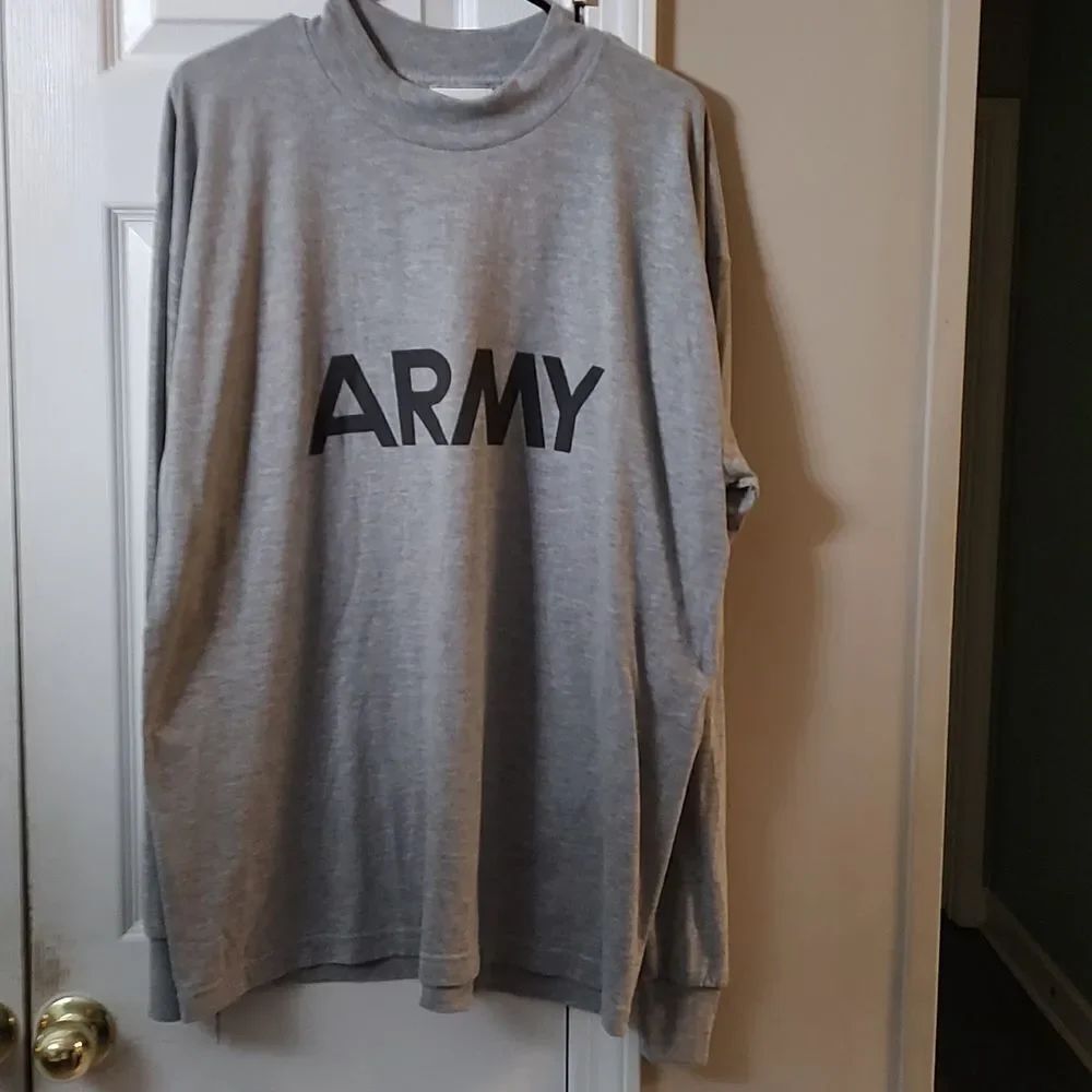 Army reflective logo gray long sleeve tshirt Sz L